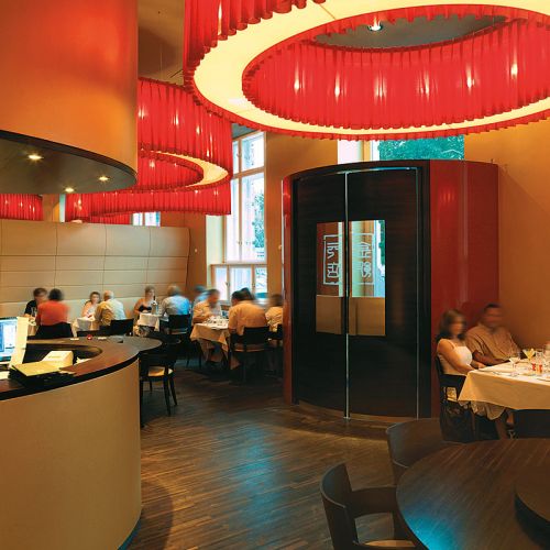 Red Curtain, Design: Atelier Heiss/Egger Licht, Foto: Peter Burgstaller